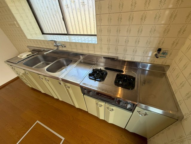 藤原台貸家のキッチン