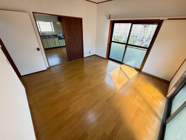 藤原台貸家の洋室