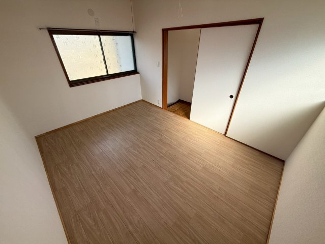 藤原台貸家の洋室