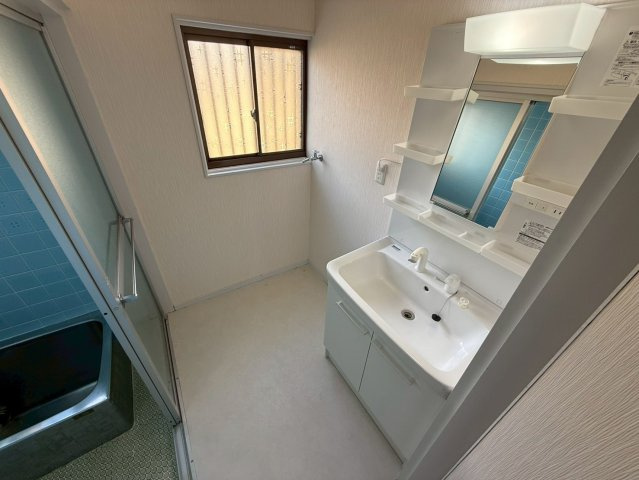 藤原台貸家の洗面所