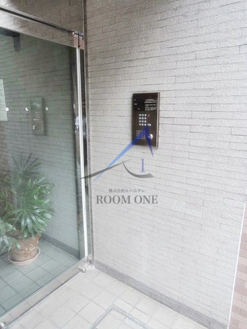 日神パレステージ目白のセキュリティ|オートロックです。