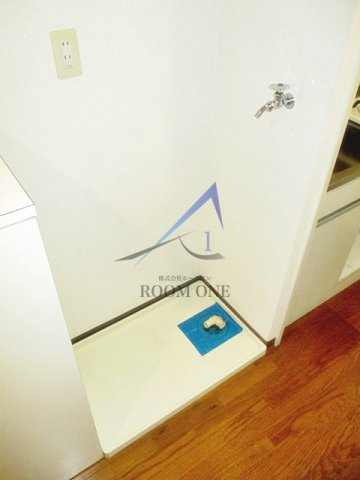 日神パレステージ目白の設備|洗濯機置き場です。