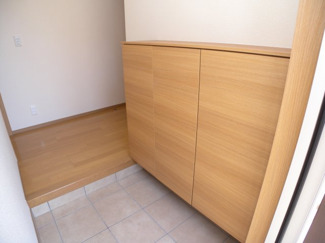 アルコバレーノⅤの玄関