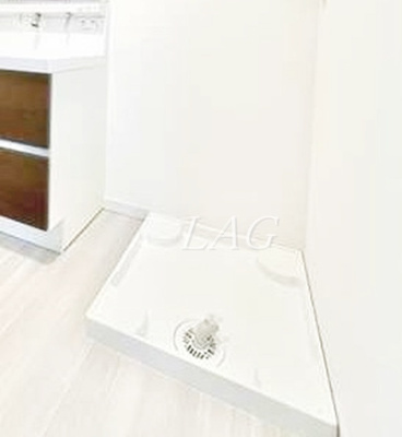 【設備】 | コンソラーレ南麻布 | 室内洗濯機置き場になります。