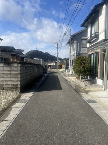 土地　若福町の前面道路含む現地写真