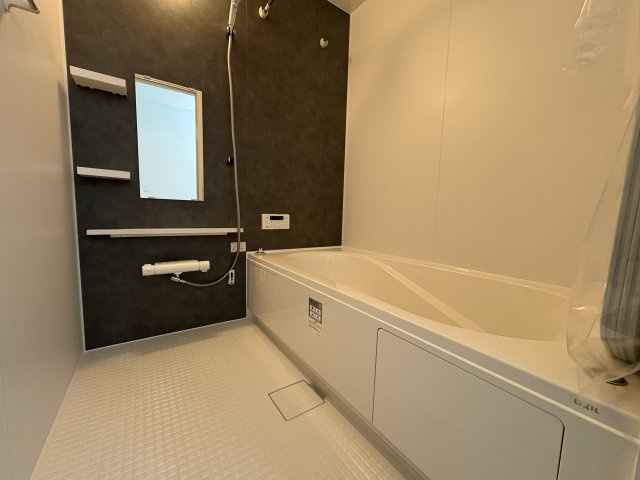 LIGARE₋リガーレ　小倉北区大畠2期の浴室|浴室暖房換気乾燥機・24時間換気機能付き・ベンチ付全身浴・半身浴・家族浴３種の浴槽になります。