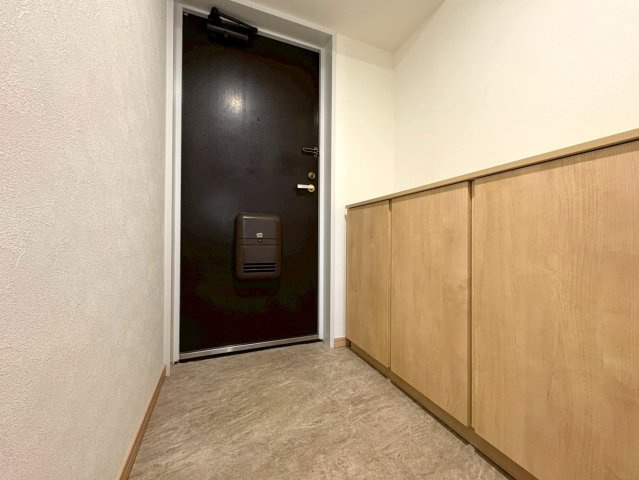 ◆リフォーム済みの美室◆広々専用庭＆テラス付き３LDK◆ディオ・フェルティ丹波橋右芳館の玄関|玄関