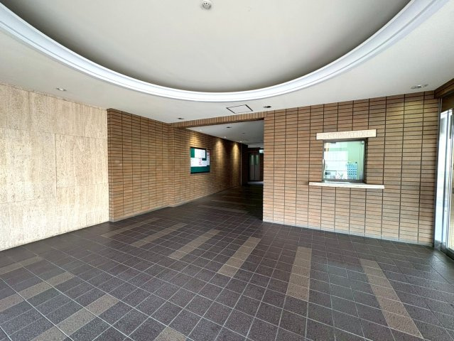 ◆リフォーム済みの美室◆広々専用庭＆テラス付き３LDK◆ディオ・フェルティ丹波橋右芳館のエントランス|エントランス