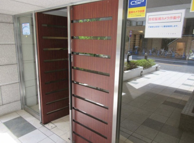 【エントランス】 | カスタリア新宿御苑