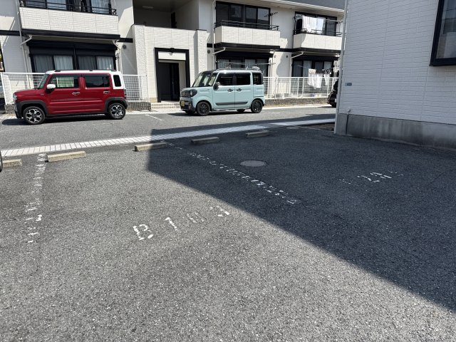 フレマリール八代　B棟の駐車場