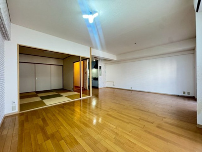 【居間・リビング】 | 緑地公園パークハイツ