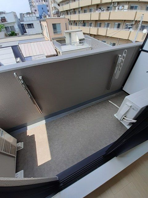 スピティ根津のバルコニー