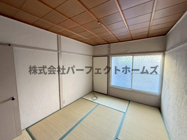 田口1丁目テラスハウスの和室|落ち着いた雰囲気の和室付きです