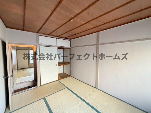 田口1丁目テラスハウスの和室|畳の上でゆっくりとくつろげる和室です