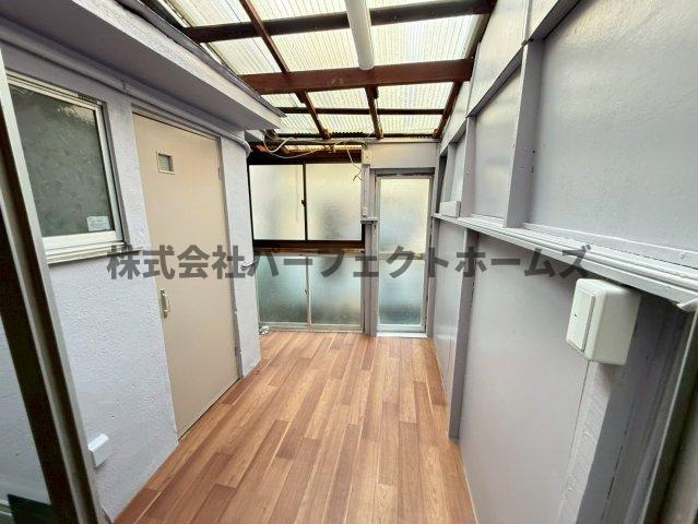 田口1丁目テラスハウスの内装|明るい色調の室内です