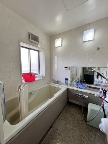 大東市諸福2丁目戸建の浴室|２階浴室