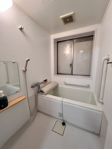 大東市諸福2丁目戸建の浴室|１階浴室