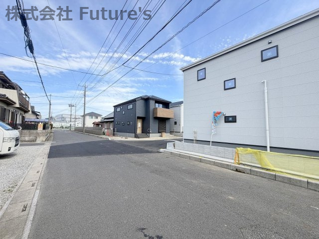 三郷市彦糸1丁目　新築戸建　全6棟　5号棟の前面道路含む現地写真|前面道路含む現地写真です。