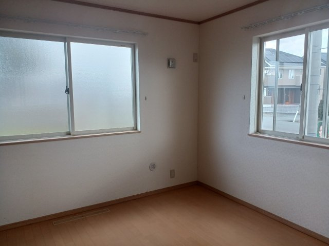 ヴェルジェ畑中の洋室|※入居中の為、同タイプ別のお部屋の写真となります。