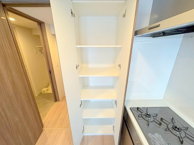 コンフォリア新大阪宮原Qの収納