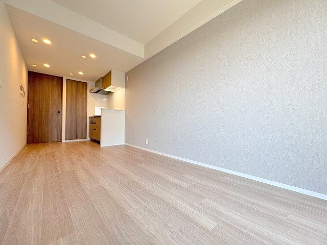 コンフォリア新大阪宮原Qの居間・リビング