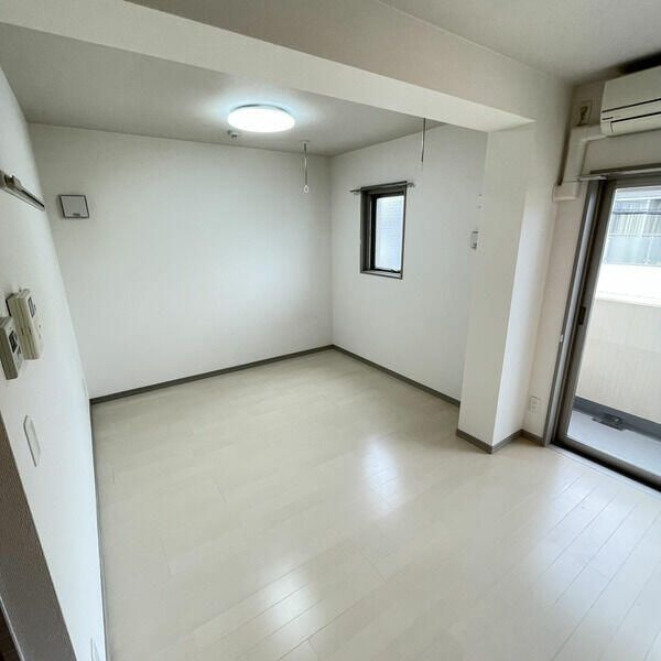 レジデンスサルバトーレの居間・リビング