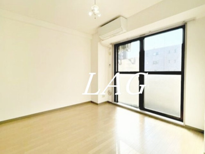 【居間・リビング】 | ベイステート安間 | 洋室のお部屋です。