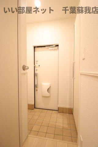 カエラ・シェリの玄関|収納もある玄関です