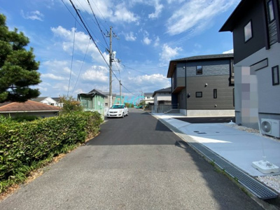 【前面道路含む現地写真】 | 草津市上笠３丁目　分譲3区画2号棟