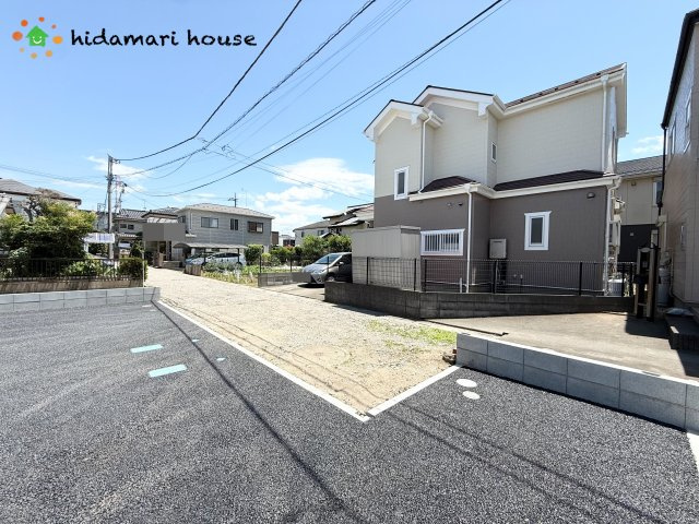 桶川市末広　新築戸建　リーブル01の前面道路含む現地写真