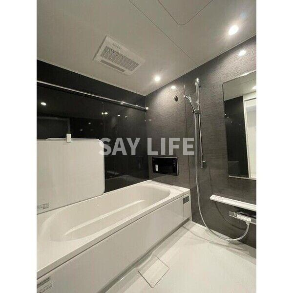 コンフォリア・リヴ谷町四丁目の浴室