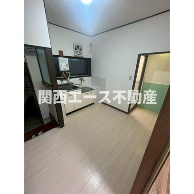 【居間・リビング】 | 六万寺町３丁目貸家