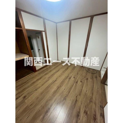 【寝室】 | 六万寺町３丁目貸家