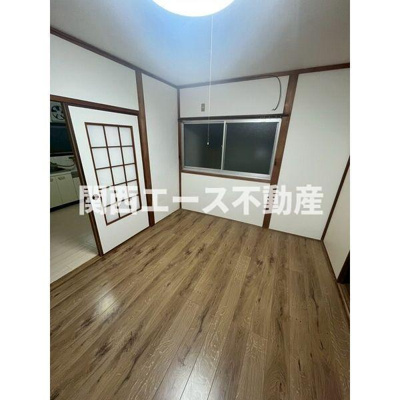 【寝室】 | 六万寺町３丁目貸家