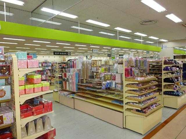 ローズガーデンの周辺|Seria生活良品ピアゴ八剱店まで915ｍ