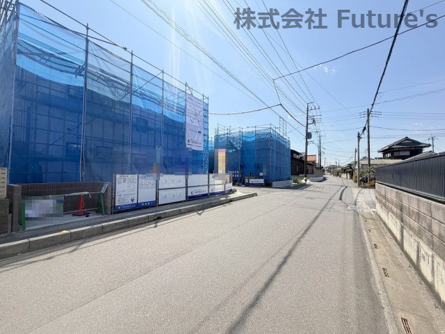 三郷市彦糸1丁目　新築戸建　全6棟　2号棟の前面道路含む現地写真|前面道路含む現地写真です。