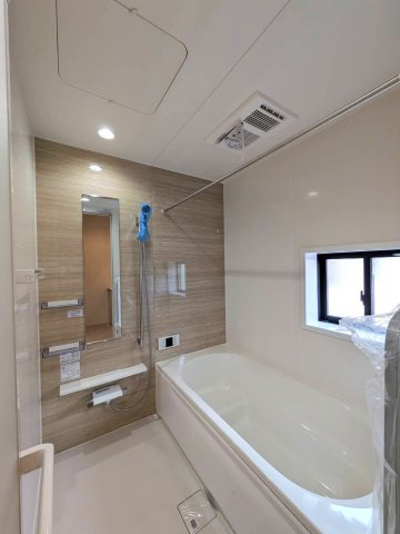 岡山市南区藤田7期②号棟グラファーレの浴室|◆寒い冬や雨の日のお洗濯にも嬉しい浴室乾燥機付きです。