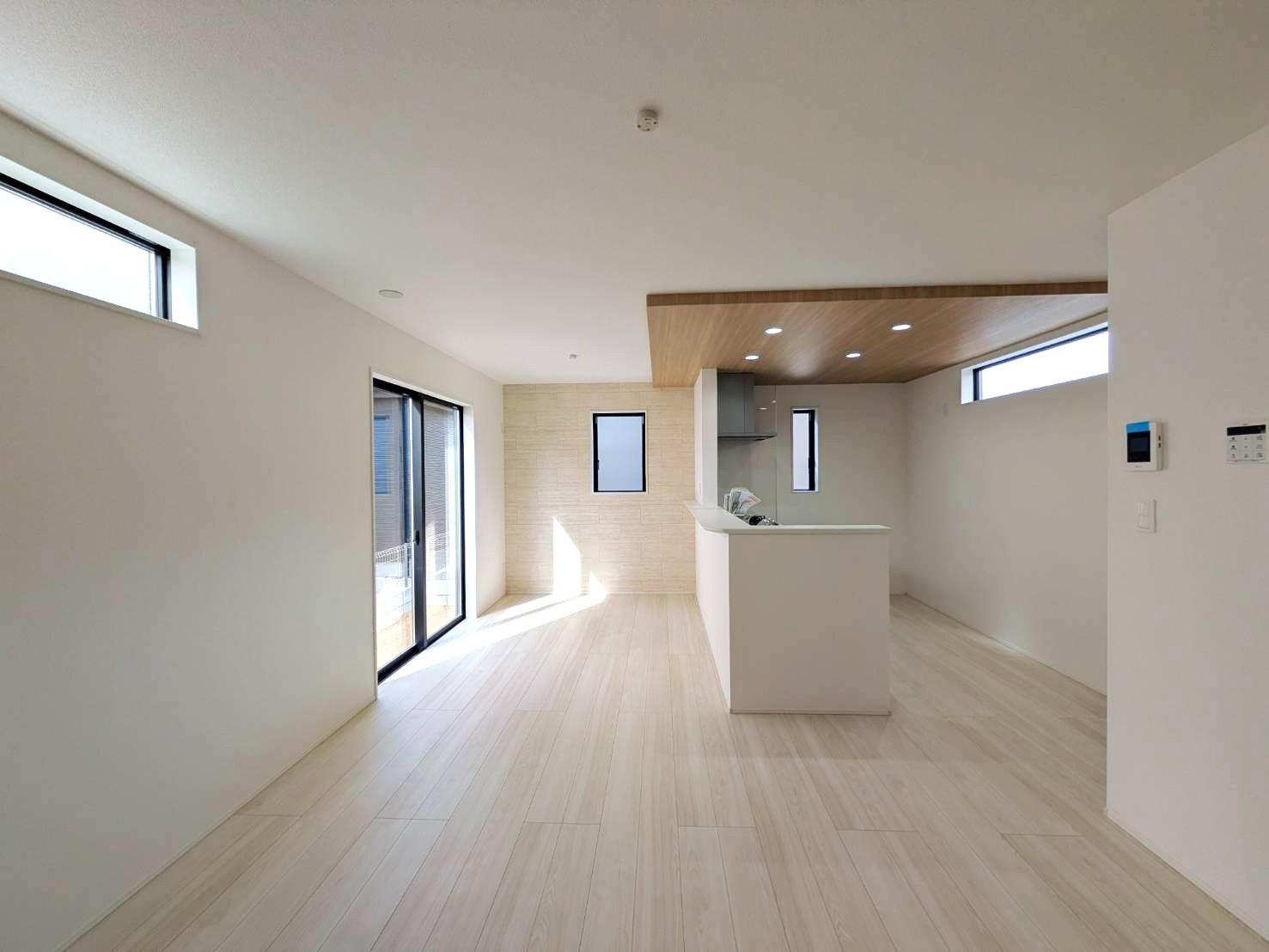 岡山市南区藤田7期②号棟グラファーレの居間・リビング|◆LDKは16.87帖のゆったりしたお部屋でパントリーも付いています！