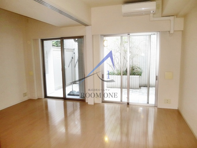 プラティノ代々木の居間・リビング|洋室のお部屋です。