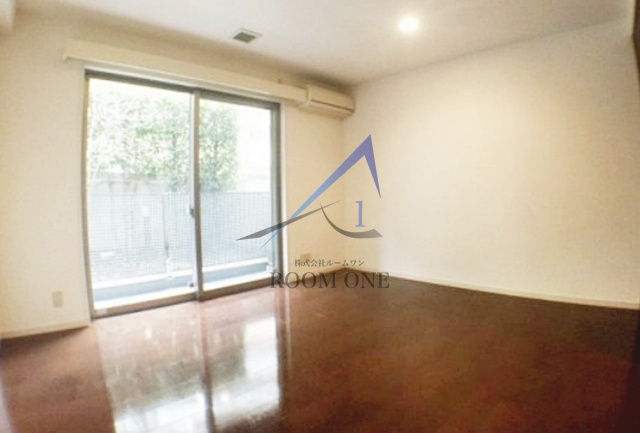 ＹＵ－ＣＯＵＲＴ中野坂上の居間・リビング|洋室のお部屋です。