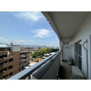 福岡市中央区桜坂３丁目の賃貸マンションのバルコニー