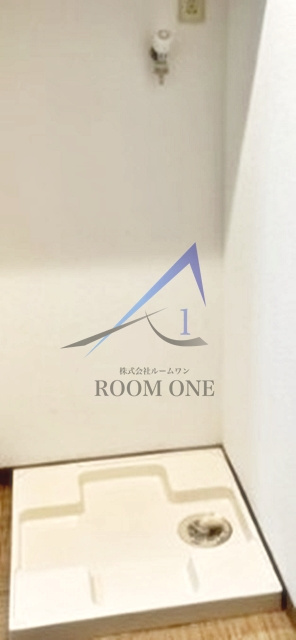 シャトー瑠璃の設備|洗濯機置き場です。