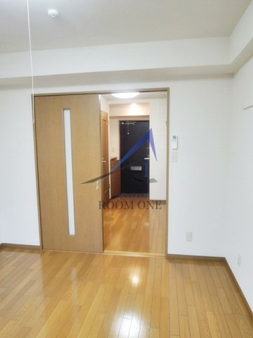 クレスト東池袋の居間・リビング|洋室のお部屋です。