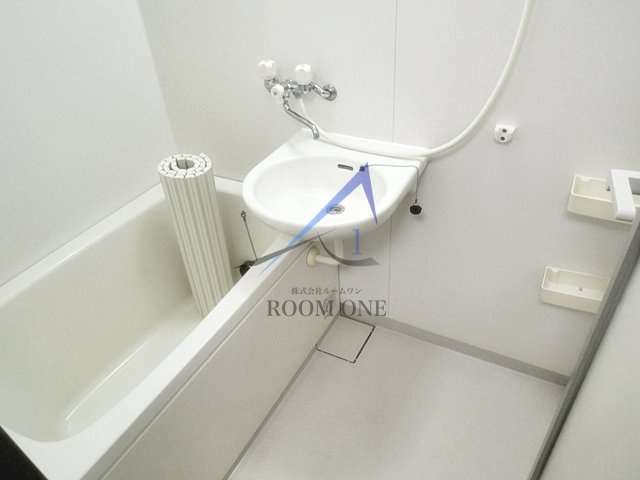 クレスト東池袋の浴室|お風呂です。