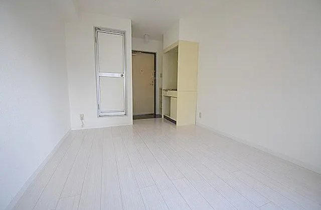 大阪市東淀川区の1棟売りマンションの洋室