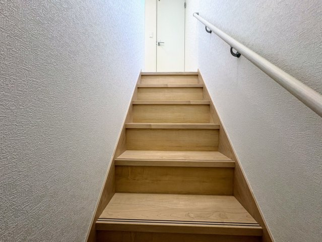 クレイドルガーデン糸満市喜屋武 第６・３号棟のその他|手すり付き階段