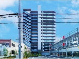 S-RESIDENCE堺湊駅前azureの駐車場