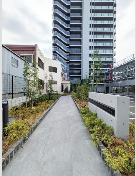 S-RESIDENCE堺湊駅前azureのロビー