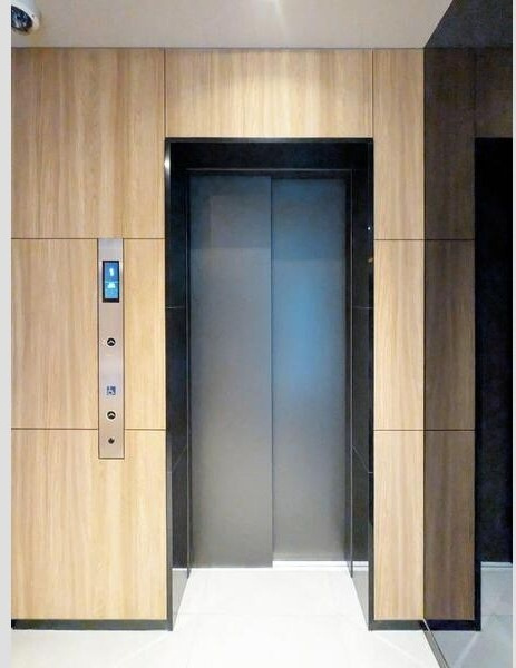 S-RESIDENCE堺湊駅前azureのエントランス