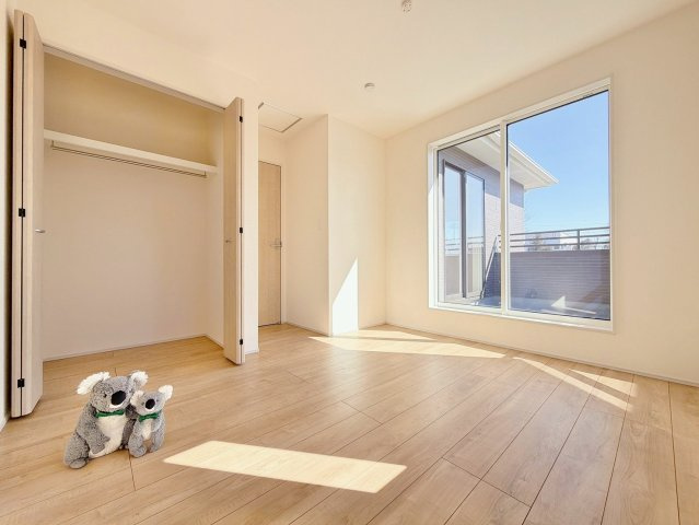 【洋室】 | 高崎市下小塙町　新築住宅 | 広さはお子様の勉強部屋にも適した広さ！
勉強机や本棚などの家具を置いてもフリースペースも確保することができます。
